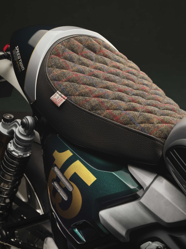 Triumph Speed Twin 1200 Cafe Racer Edition Triumph Speed Twin 1200 Cafe Racer Edition