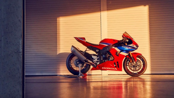 Honda CBR1000RR-R Fireblade SP