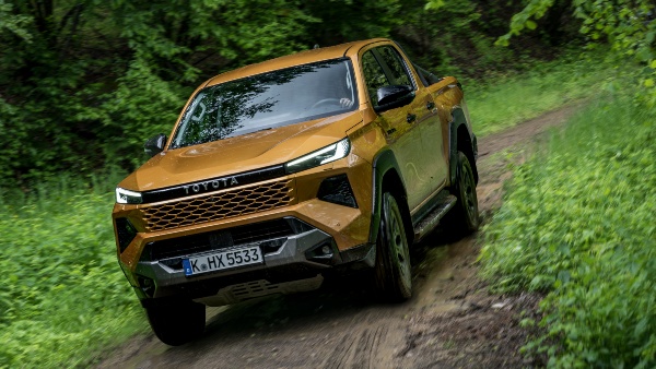 2026 toyota hilux