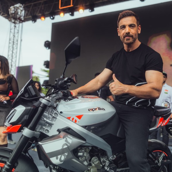 Aprilia Tuono 457 Special Edition Launched Aprilia Tuono 457 Special Edition Launched