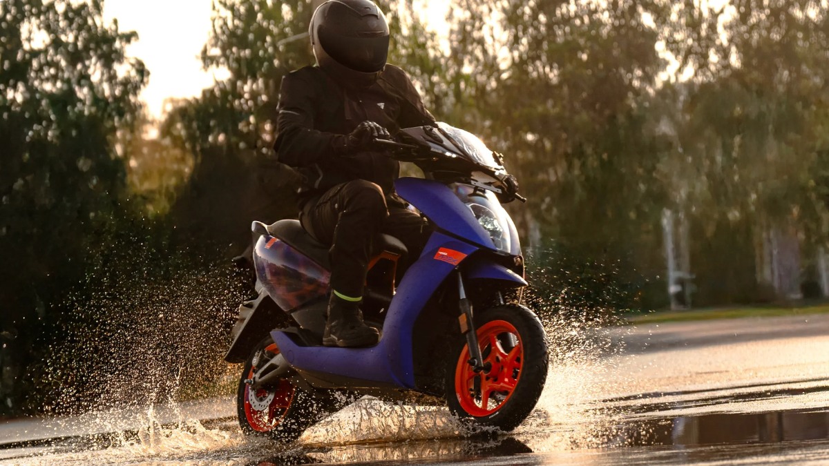 Top 5 Fastest Electric Scooters In India That Are Faster Than Petrol Scooters