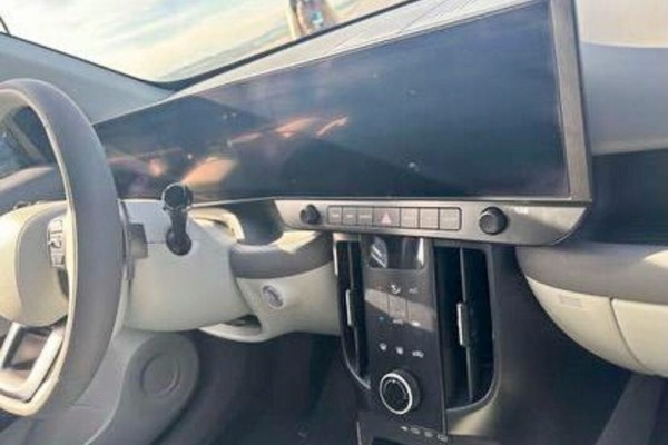 Hyundai i20 Leaked Hyundai i20 Leaked
