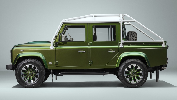 Classic Defender V8 Revealed With Colour-Changing Paint