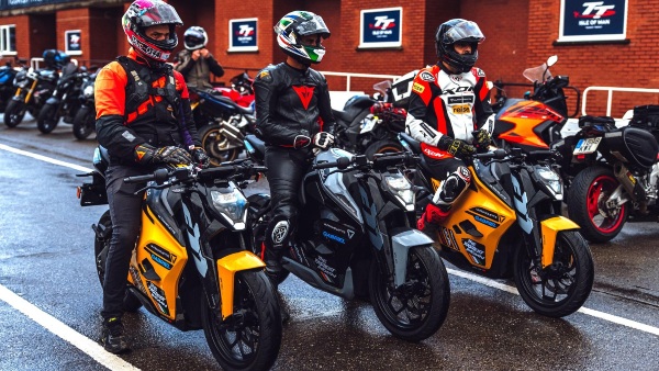 Ultraviolette F77 Mach 2 Creates Isle Of Man TT History Ultraviolette F77 Mach 2 Creates Isle Of Man TT History