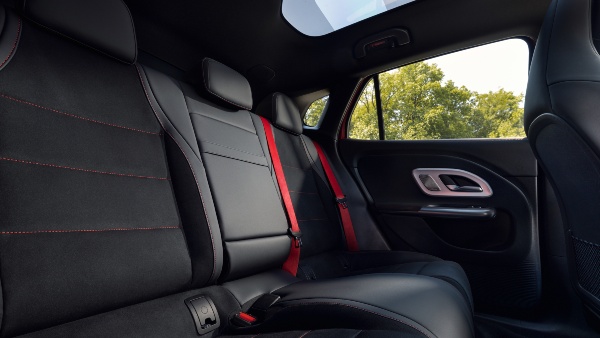 Mercedes-Benz GLA Mercedes-Benz GLA