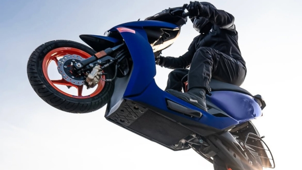 Keeway HypeVolt-R Vs Ather 450 Apex Keeway HypeVolt-R Vs Ather 450 Apex