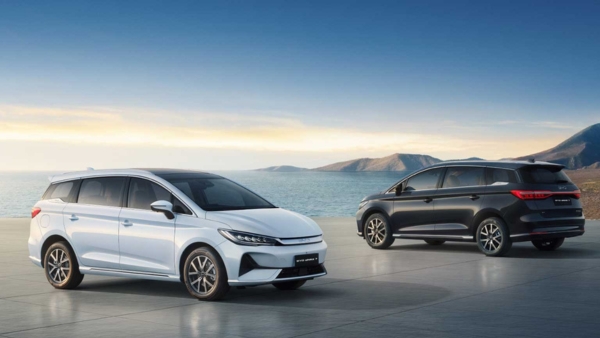 BYD eMAX 7