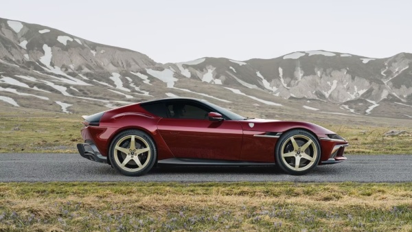 Ferrari 12Cilindri Manuale Ferrari 12Cilindri Manuale
