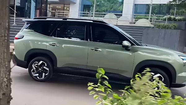 MG Hector Tomahawk EV Spied