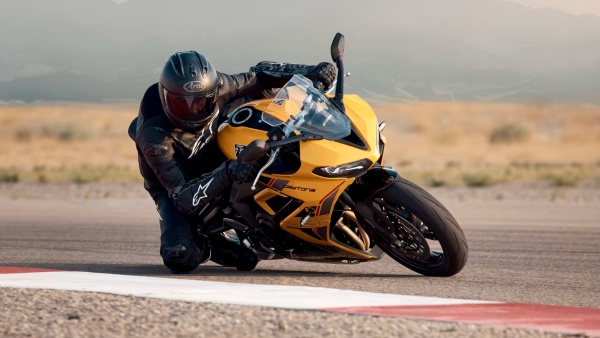 2026 Triumph Daytona 660 2026 Triumph Daytona 660