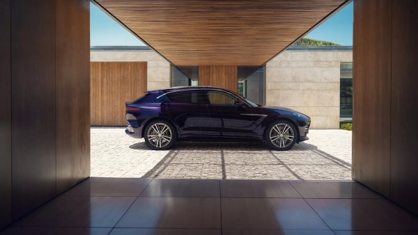 Aston Martin DBX GT