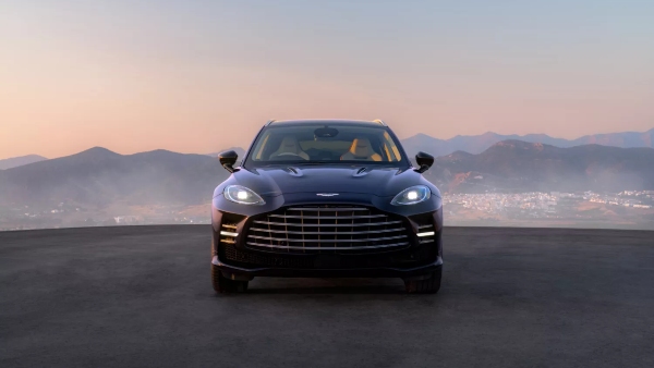 Aston Martin DBX GT