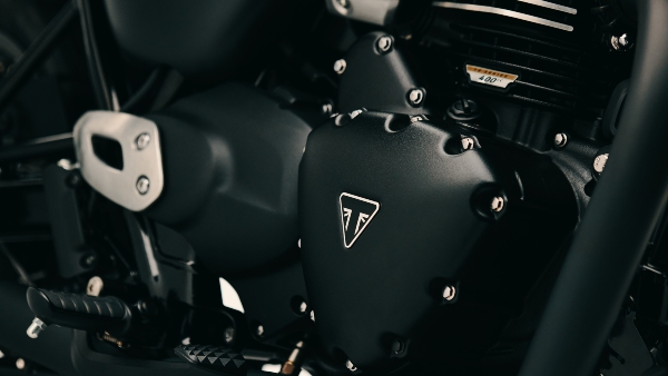 Triumph Bonneville T40 Black Engine