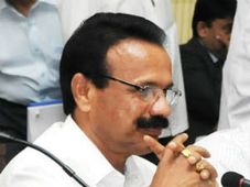 ಡೀಸೆಲಿಗೆ 60 ಪೈಸೆ ನೀಡಿದ ಸಿಎಂ ಸದಾನಂದ ಗೌಡ