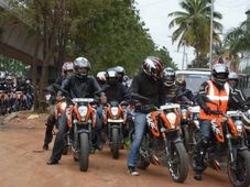 ರಾಜ್ಯದಲ್ಲಿ ಹೆಚ್ಚಾದ ಕಿತ್ತಳೆ ಬಣ್ಣದ ಕೆಟಿಎಂ ಡ್ಯೂಕ್ ಬೈಕ್ ಹವಾ