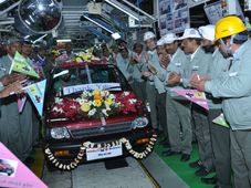 ರುಕ್, ಜಾನಾ ನಹಿ; ಅಂತಿಮ ಮಾರುತಿ 800 ಕಾರು ರಸ್ತೆಗೆ