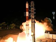 ಇಸ್ರೋ ಮಹಾ ಸಾಧನೆ; ಬ್ರಿಟನ್ ಉಪಗ್ರಹಗಳ ಯಶಸ್ವಿ ಹಾರಾಟ 