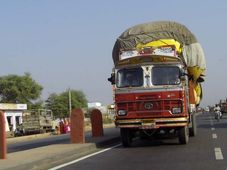 ಡಿಸೆಂಬರ್ 31ರ ನಂತರ ಟ್ರಕ್‌ಗಳಲ್ಲಿ ಎಸಿ ಕ್ಯಾಬಿನ್ ಕಡ್ಡಾಯಗೊಳಿಸಿದ ಕೇಂದ್ರ