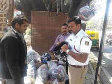 ISI ಗುರುತು ಇಲ್ಲದ ಹೆಲ್ಮೆಟ್ ನಿಷೇಧ ಸದ್ಯಕ್ಕಿಲ್ಲ- ಹಾಗಾದ್ರೆ ಬೆಂಗಳೂರು ಪೊಲೀಸರ ಮುಂದಿನ ಕ್ರಮ ಏನು?
