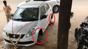 ಕಾರು ಮಾಲೀಕರೇ ಹುಷಾರ್- ವೀಲ್ಹ್‌ಗಳನ್ನು ಮಾತ್ರ ಕಳ್ಳತನ ಮಾಡ್ತಾರೆ ಈ ಖದೀಮರು... 