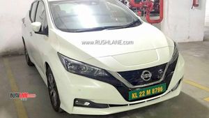 ಹಸಿರು ಬಣ್ಣದ ನಂಬರ್‍‍ಪ್ಲೇಟ್‍ನೊಂದಿಗೆ ಕಾಣಿಸಿಕೊಂಡ ನಿಸ್ಸಾನ್ ಲೀಫ್ ಇವಿ ಕಾರು