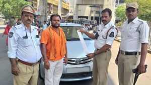 ಹೊಸ ಟ್ರಾಫಿಕ್ ರೂಲ್ಸ್ ಜಾರಿ - ಸಂಚಾರಿ ನಿಯಮ ಉಲ್ಲಂಘಿಸಿದ್ರೆ ಜೇಬು ಖಾಲಿಯಾಗುವುದು ಗ್ಯಾರಂಟಿ..