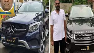 ಫ್ಯಾನ್ಸಿ ನಂಬರ್‍‍‍ಗಾಗಿ 19 ಲಕ್ಷ ತೆತ್ತ ಮರ್ಸಿಡಿಸ್ ಮಾಲೀಕ