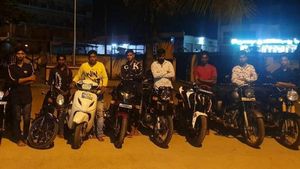 ಬೆಂಗಳೂರಿನಲ್ಲಿ ವ್ಹೀಲಿಂಗ್ ಮಾಡಿ ತಗ್ಲಾಕಿಕೊಂಡ ಪುಂಡರು
