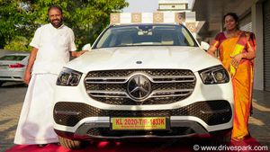 2020ರ ಮೊದಲ ಜಿ‍ಎಲ್‍ಇ ಎಸ್‍‍ಯುವಿಯನ್ನು ವಿತರಿಸಿದ ಮರ್ಸಿಡಿಸ್ ಬೆಂಝ್ 
