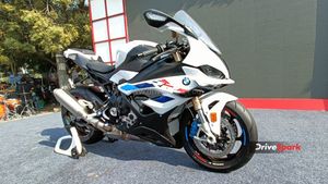 ಭಾರತದಲ್ಲಿ 2023 BMW S 1000 RR ಬಿಡುಗಡೆ: ಬೆಲೆ, ವಿನ್ಯಾಸ, ವೇರಿಯಂಟ್‌ಗಳ ವಿವರ... 