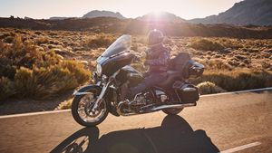 BMW R18 ಟ್ರಾನ್ಸ್‌ಕಾಂಟಿನೆಂಟಲ್ ಬೈಕ್ ಬಿಡುಗಡೆ: ನೀವು ಊಹಿಸಿದ್ದಕ್ಕಿಂತ ಭಾರೀ ಬೆಲೆ!