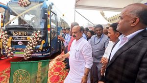 25 ಇಂಟರ್-ಸಿಟಿ ಹವಾನಿಯಂತ್ರಿತ ಇವಿ ಬಸ್‌ಗಳನ್ನು ಲೋಕಾರ್ಪಣೆಗೊಳಿಸಿದ ಸಿಎಂ ಬೊಮ್ಮಾಯಿ 