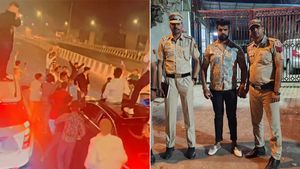 NH-24ನಲ್ಲಿ ಚಲಿಸುತ್ತಿರುವ ಕಾರಿನ ಮೇಲೆ ನಿಂತು ಪಾರ್ಟಿ: ಖ್ಯಾತ ಯೂಟ್ಯೂಬರ್ ಪ್ರಿನ್ಸ್ ಅರೆಸ್ಟ್
