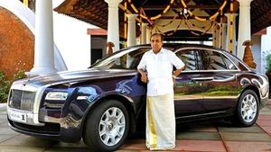 ರೈತನ ಮಗ ಕೋಟಿ, ಕೋಟಿ ಬೆಲೆಯ ಕಾರುಗಳ ಒಡೆಯ