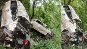 ಜೀವ ಉಳಿಸುವಲ್ಲಿ ವಿಫಲವಾದ ಮಾರುತಿ ಕಾರು: ನಾಲ್ವರ ದುರ್ಮರಣ    