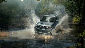 Mahindra Scorpio: ನಟರಿಂದ ಸಾಮಾನ್ಯರವರೆಗೆ ಮಹೀಂದ್ರಾ ಸ್ಕಾರ್ಪಿಯೋ ಎಲ್ಲರ ನೆಚ್ಚಿನ ಕಾರು.. ಇದೇ ಸಾಕ್ಷಿ!