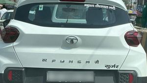 ಏನೋ ಮಾಡಲು ಹೋಗಿ.. ಬುದ್ದಿವಂತ ಟಾಟಾ ಪಂಚ್ ಮಾಲೀಕನಿಗೆ ಪೊಲೀಸರಿಂದ ಬಿತ್ತು ಫೈನ್!