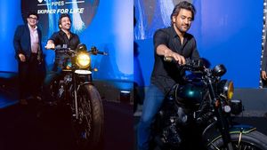 ಶೋರೂಂನಲ್ಲೂ ಇಷ್ಟು ಬೈಕ್ ಇರಲ್ಲ: ಧೋನಿಯ ಬೈಕ್ ಕಲೆಕ್ಷನ್‌ಗೆ ಮತ್ತೊಂದು ಹೊಸ ಅತಿಥಿಯ ಆಗಮನ