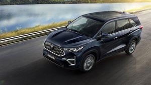 Toyota: ಸದ್ದಿಲ್ಲದೇ ಟೊಯೊಟಾ ಇನ್ನೋವಾ ಹೈಕ್ರಾಸ್ ಜಿಎಕ್ಸ್ ಲಿಮಿಟೆಡ್ ಎಡಿಷನ್ ಬಿಡುಗಡೆ, ಬೆಲೆ ಎಷ್ಟು?