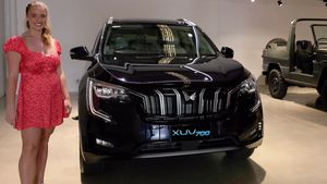 ವಿದೇಶದಲ್ಲೂ ಮಹೀಂದ್ರಾಗೆ ಭಾರೀ ಜನಪ್ರಿಯತೆ: XUV700 ವಿತರಣೆ ಪಡೆದ ಖ್ಯಾತ ಕ್ರಿಕೆಟಿಗನ ಪುತ್ರಿ