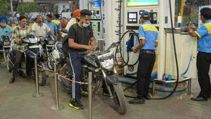 Petrol - diesel Price: ಪ್ರಧಾನಿ ಮೋದಿ ಸರ್ಕಾರದಿಂದ ಸಿಹಿಸುದ್ದಿ.. ಪೆಟ್ರೋಲ್, ಡೀಸೆಲ್ ಬೆಲೆ ಭಾರೀ ಇಳಿಕೆ?