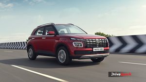 Hyundai: ಹ್ಯುಂಡೈ ವೆನ್ಯೂ ಕಾರಿಗೆ ಭಾರೀ ರಿಯಾಯಿತಿ.. ರೂ.7 ಲಕ್ಷ ಬೆಲೆ, 24 ಕಿ.ಮೀ ಮೈಲೇಜ್