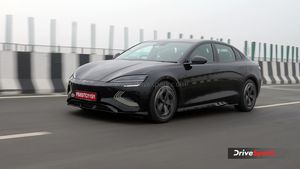 BYD Seal: ಚೀನಾ ಮಾಲೀಕತ್ವದ 'ಬಿವೈಡಿ ಸೀಲ್' ಎಲೆಕ್ಟ್ರಿಕ್ ಕಾರಿನ ವಿಡಿಯೋ ರಿವ್ಯೂ 