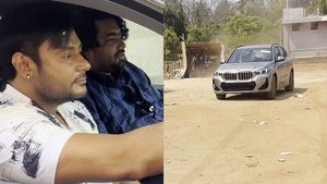 'ಕಾಟೇರ' ಯಶಸ್ಸಿನ ಬಳಿಕ ಐಷಾರಾಮಿ ಕಾರು ಖರೀದಿಸಿದ ತರುಣ್ ಸುಧೀರ್: ಡ್ರೈವ್ ಮಾಡಿದ ಡಿ ಬಾಸ್