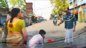 ಹ್ಯುಂಡೈ i10 ಚಾಲಕನಿಗೆ ಗ್ರಹಚಾರ ಬಿಡಿಸಿದ ಅಂಕಲ್: ನಡು ರಸ್ತೆಯಲ್ಲಿ ಬಸ್ಕಿ, ಆಗಿದ್ದೇನು?  