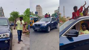 ಬಡತನದಿಂದ ಬಂದ ಖ್ಯಾತ ನಟ: ದುಬಾರಿ ಕಾರು ಖರೀದಿಸಿ ಬಡ ಮಕ್ಕಳೊಂದಿಗೆ ಸವಾರಿ!
