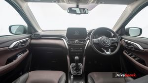 10 ಲಕ್ಷದ ಬೆಸ್ಟ್‌ ಹೈಬ್ರಿಡ್ SUV... 27 ಕಿ.ಮೀ ಮೈಲೇಜ್, ಸನ್‌ರೂಫ್, ಪ್ರೀಮಿಯಂ ಇಂಟೀರಿಯರ್