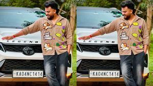 ಹೊಸ ಕಾರು ಖರೀದಿಸಿ ತನ್ನ ಪುಟ್ಟ ಆನೆ ಎಂದ ಚಂದನ್ ಶೆಟ್ಟಿ: ಸೊಂಡಿಲು ಎಲ್ಲಿ ಕೇಳಿ ಕಾಲೆಳೆದ ಕಿರಿಕ್ ಕೀರ್ತಿ!