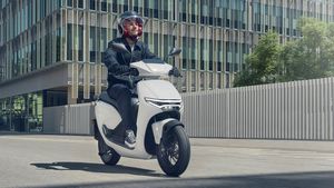 Honda  Activa EV: ಹೋಂಡಾ ಆಕ್ಟಿವಾ ಎಲೆಕ್ಟ್ರಿಕ್ ಸ್ಕೂಟರ್ ಅನಾವರಣಗೊಳಿಸಲು ಡೇಟ್ ಫಿಕ್ಸ್.. ಭಾರೀ ಕಡಿಮೆ ಬೆಲೆ?