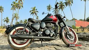 Royal Enfield: ಗುಡ್‌ನ್ಯೂಸ್‌.. ನೂತನ ರಾಯಲ್ ಎನ್‌ಫೀಲ್ಡ್ ಬೈಕ್ ಬಿಡುಗಡೆ, ಯಾವುದು.. ಬೆಲೆ ಇಷ್ಟೇನಾ?